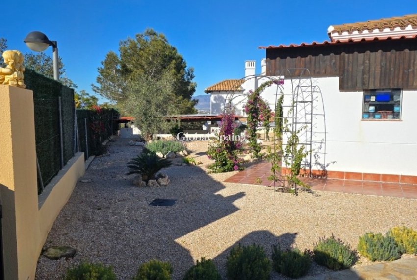 Resale - VILLA -
FUENTE ÁLAMO DE MURCIA - Inland