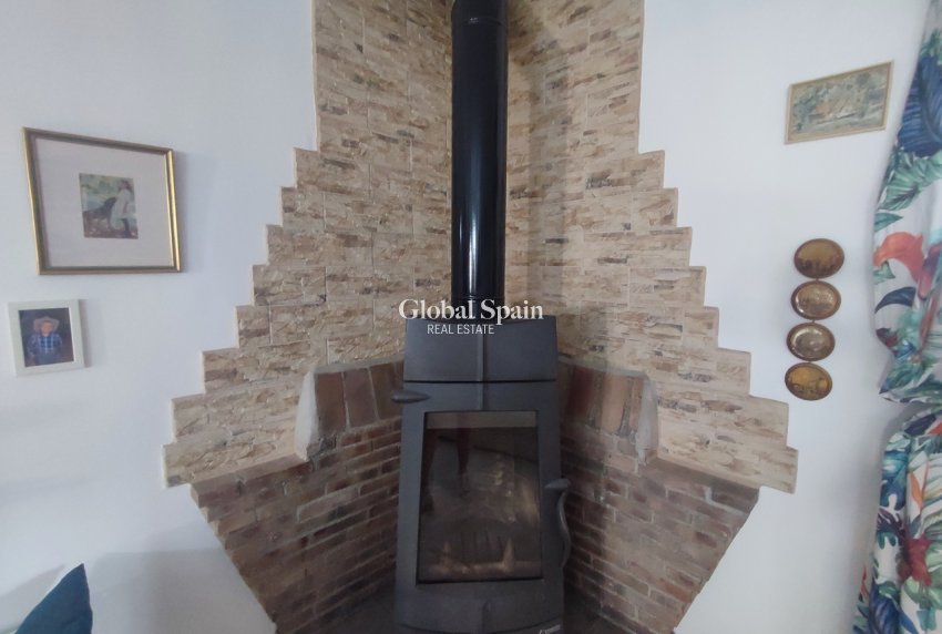 Resale - VILLA -
GEA Y TRUYOLS - Inland