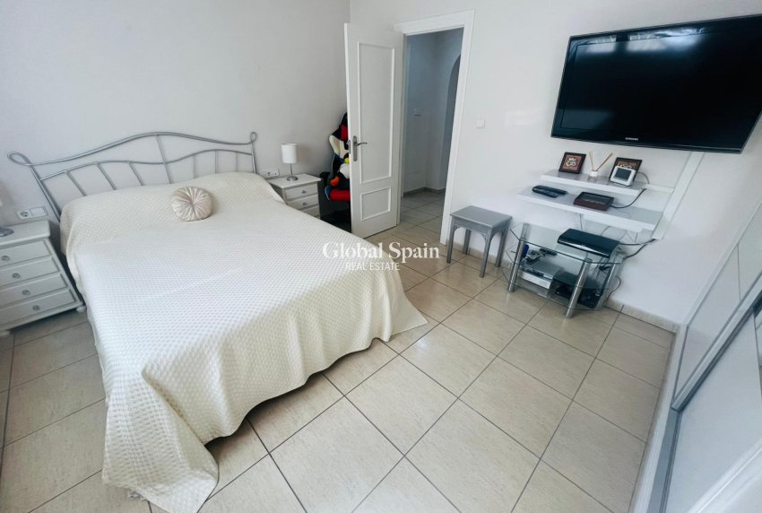 Resale - VILLA -
GEA Y TRUYOLS - Inland