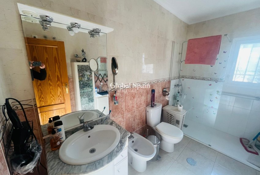 Resale - VILLA -
GEA Y TRUYOLS - Inland