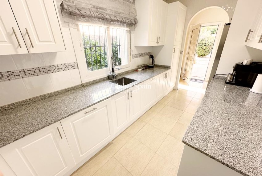 Resale - VILLA -
GEA Y TRUYOLS - Inland