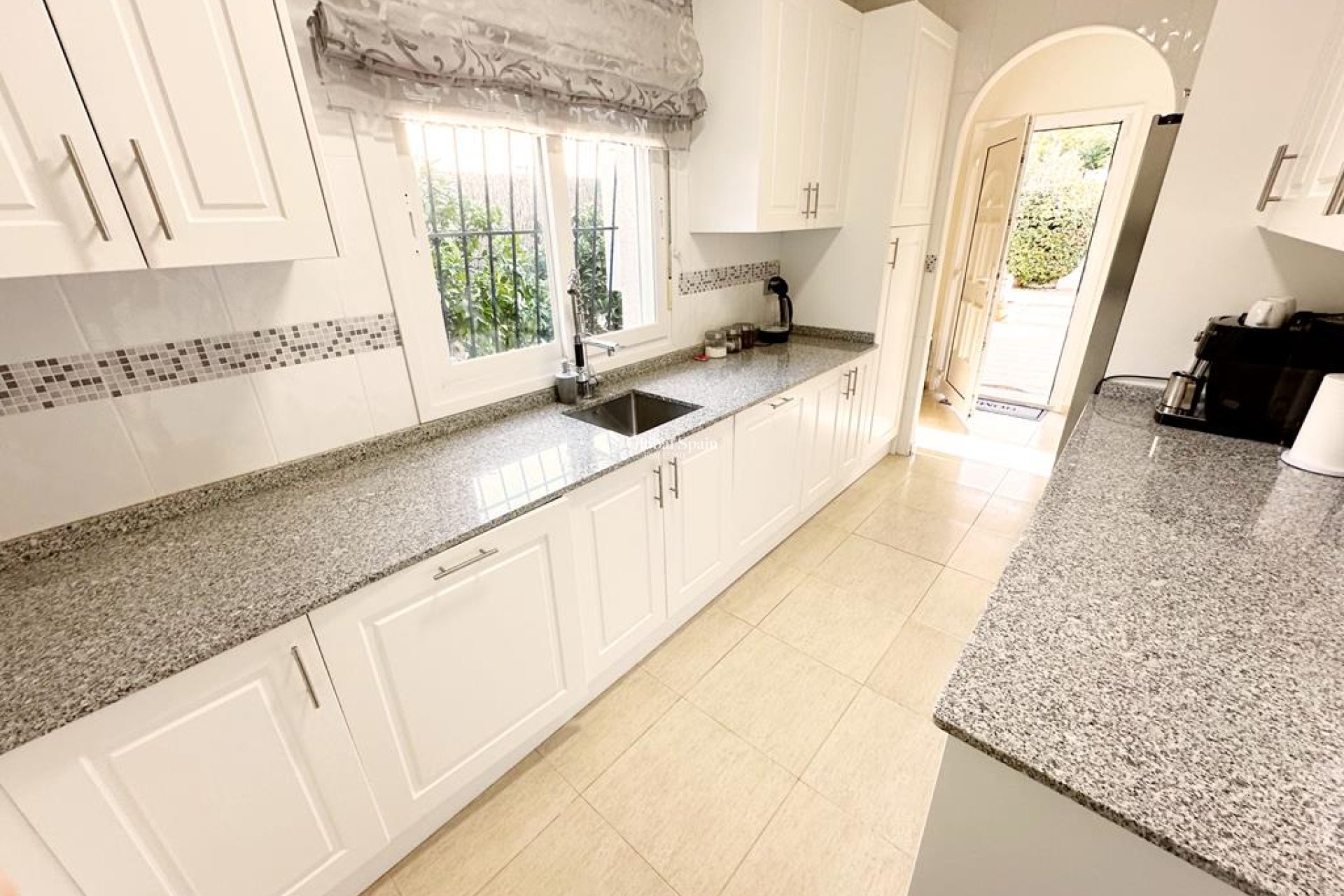 Resale - VILLA -
GEA Y TRUYOLS - Inland