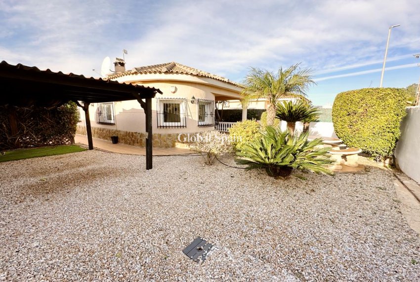 Resale - VILLA -
GEA Y TRUYOLS - Inland