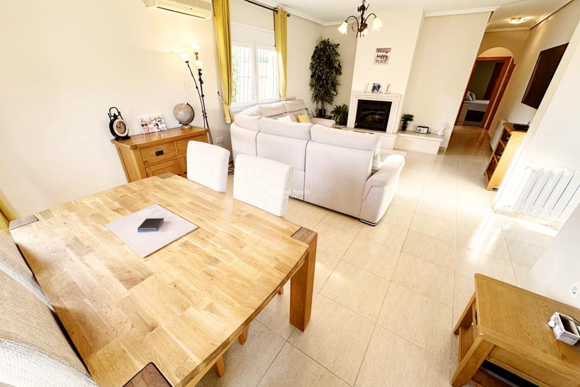 Resale - VILLA -
GEA Y TRUYOLS - Inland