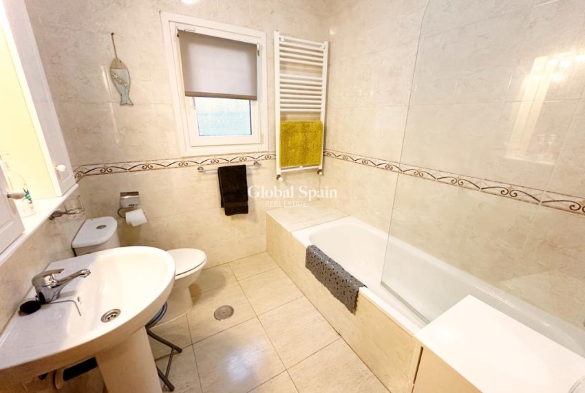 Resale - VILLA -
GEA Y TRUYOLS - Inland