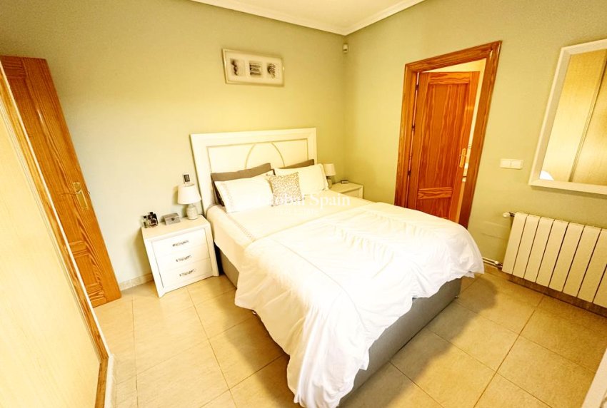 Resale - VILLA -
GEA Y TRUYOLS - Inland