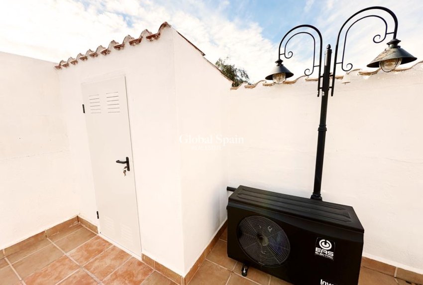 Resale - VILLA -
GEA Y TRUYOLS - Inland