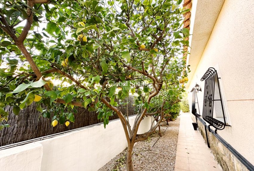 Resale - VILLA -
GEA Y TRUYOLS - Inland