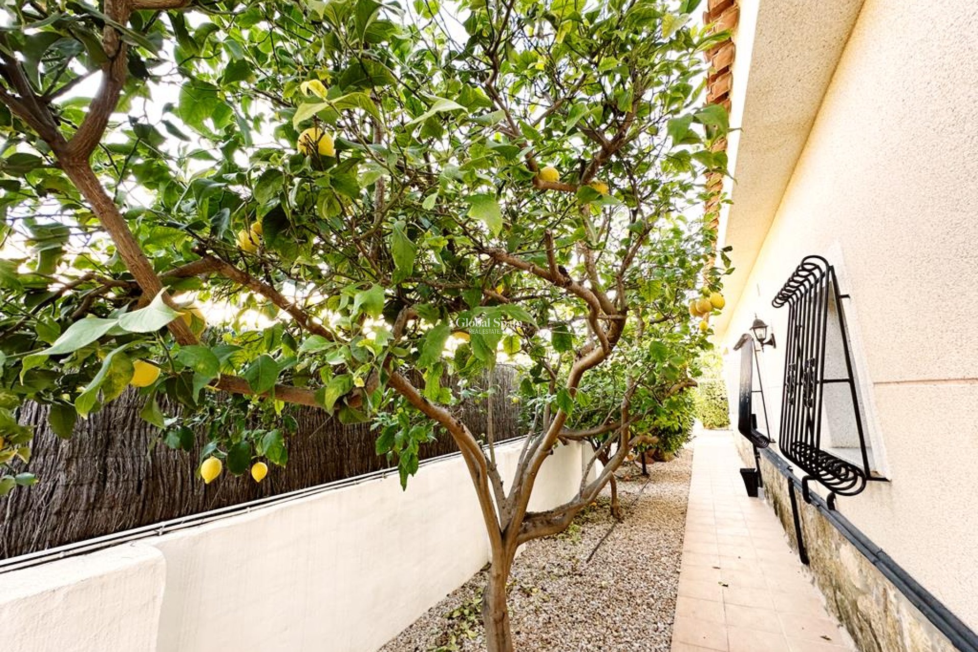 Resale - VILLA -
GEA Y TRUYOLS - Inland