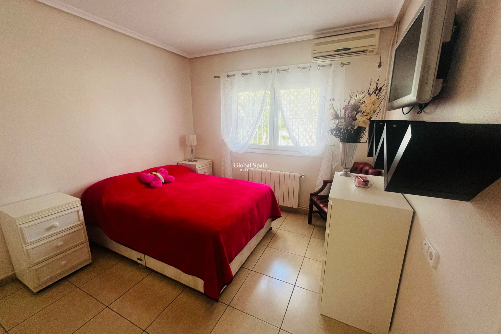 Resale - VILLA -
GEA Y TRUYOLS - Inland