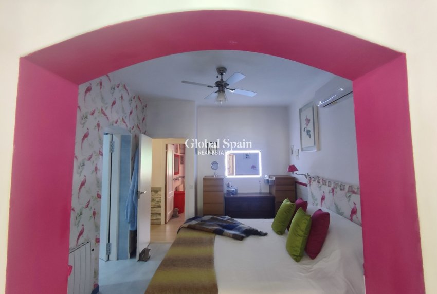 Resale - VILLA -
GEA Y TRUYOLS - Inland