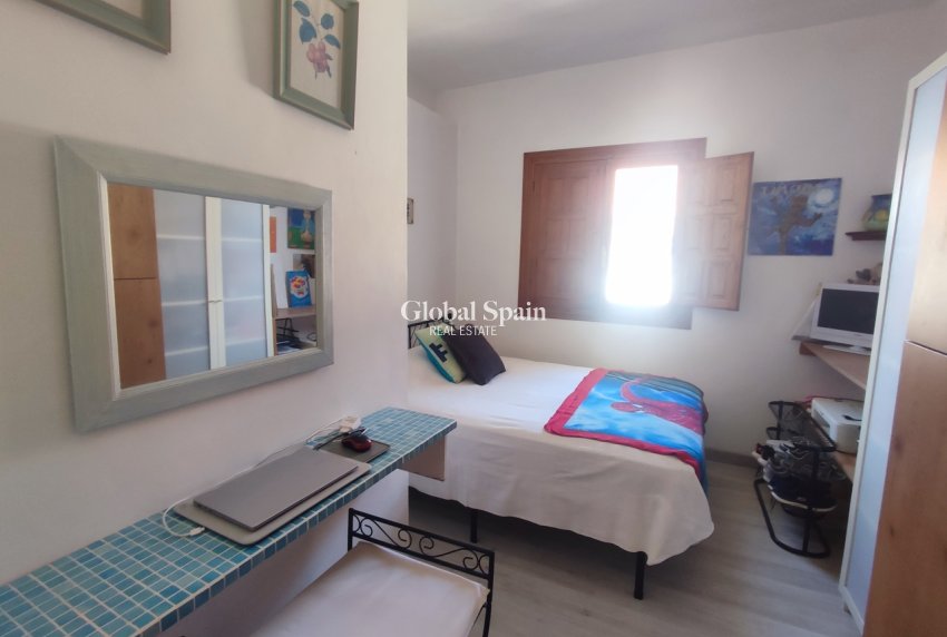 Resale - VILLA -
GEA Y TRUYOLS - Inland