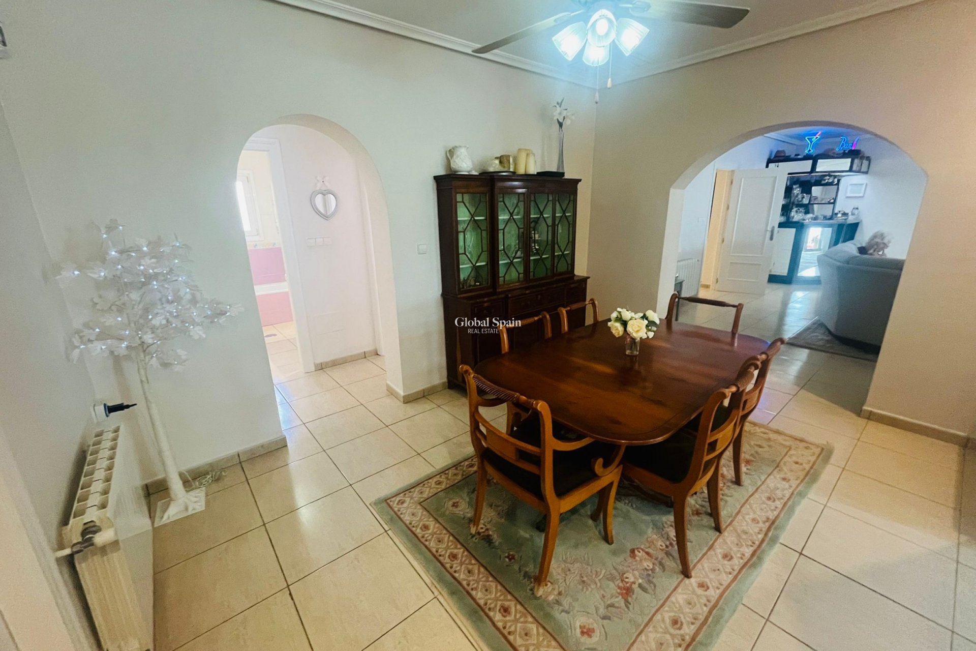 Resale - VILLA -
GEA Y TRUYOLS - Inland