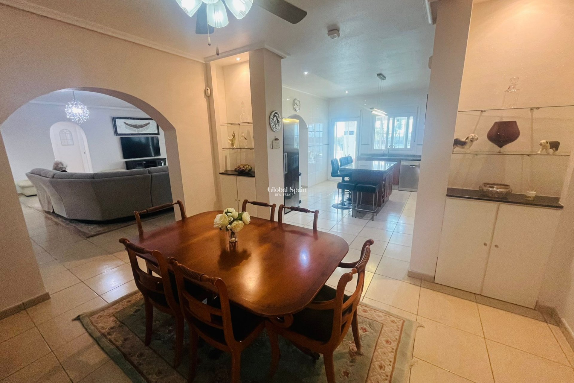 Resale - VILLA -
GEA Y TRUYOLS - Inland