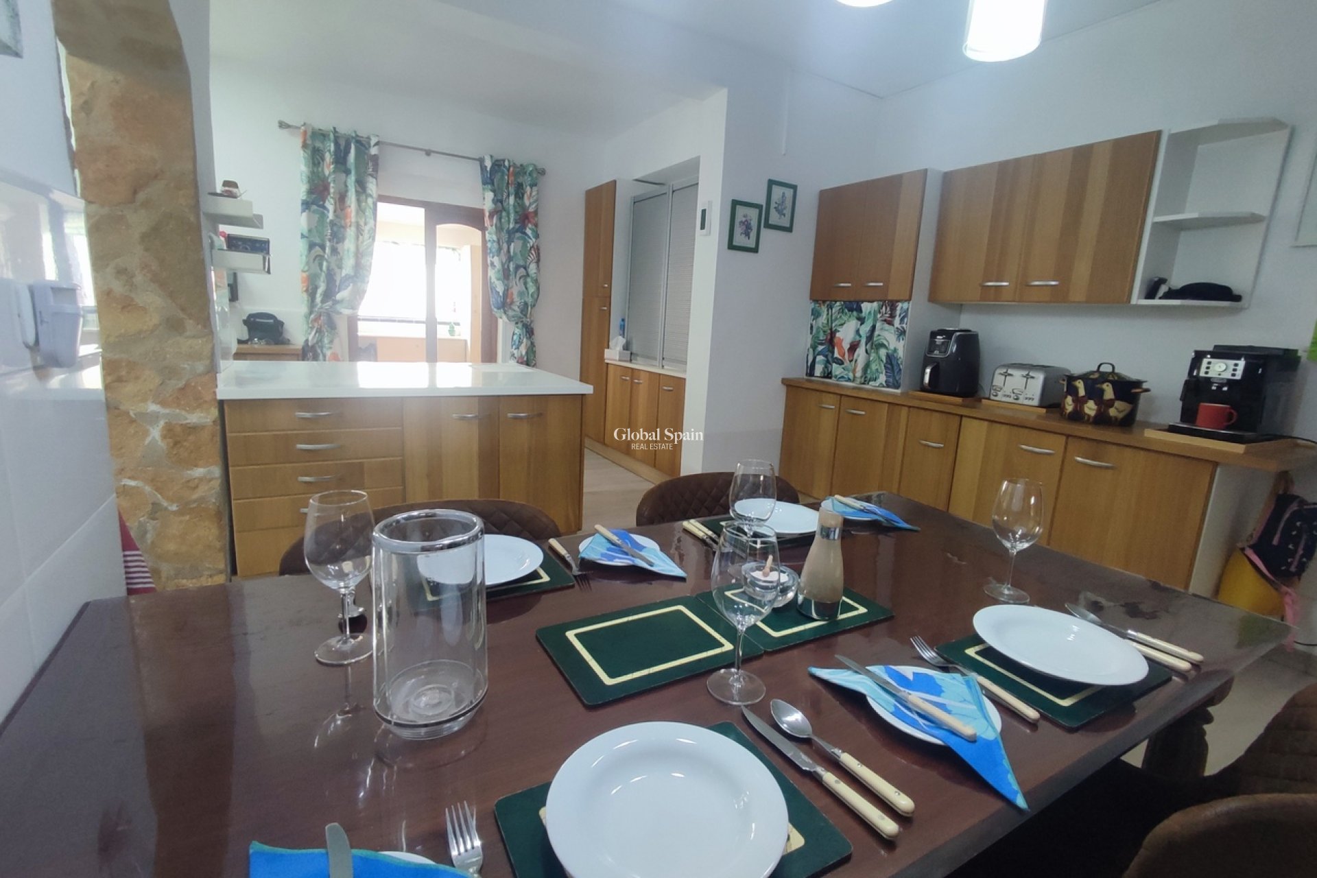 Resale - VILLA -
GEA Y TRUYOLS - Inland