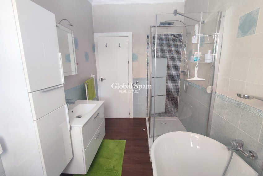 Resale - VILLA -
GEA Y TRUYOLS - Inland