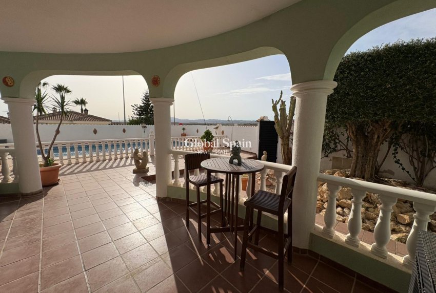 Resale - VILLA -
GEA Y TRUYOLS - Inland
