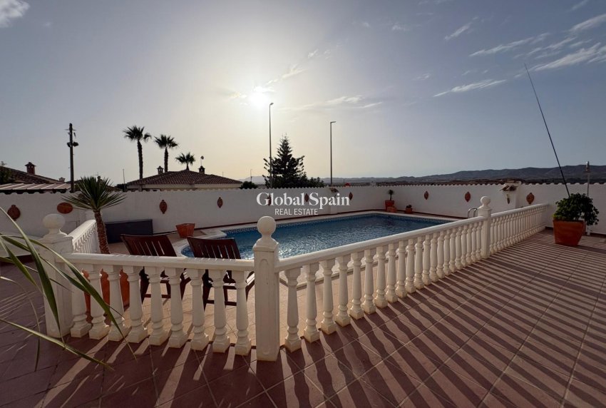 Resale - VILLA -
GEA Y TRUYOLS - Inland