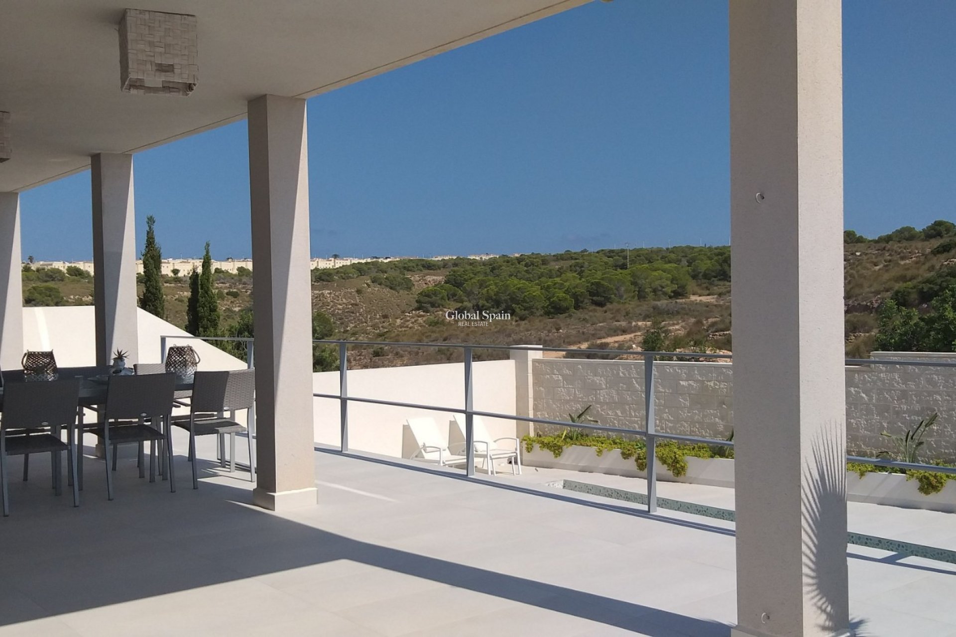 Resale - VILLA -
GRAN ALACANT - Costa Blanca