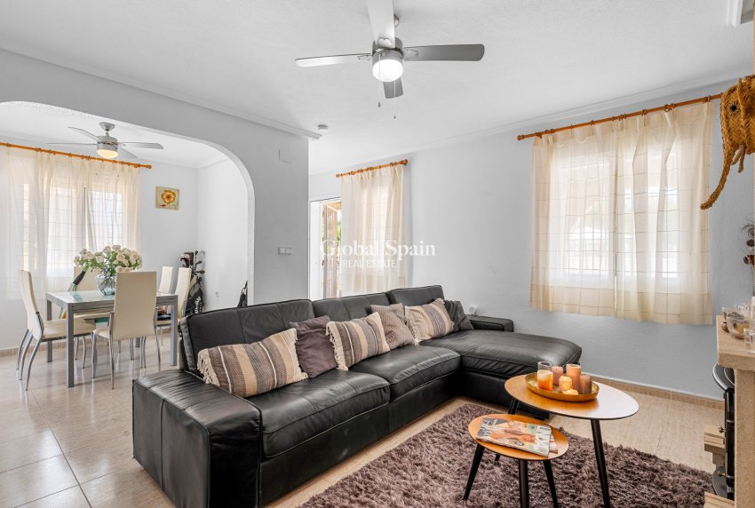 Resale - VILLA -
Gran Alacant - Costa Blanca