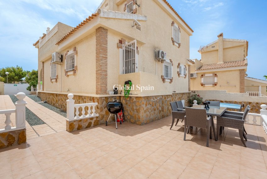 Resale - VILLA -
Gran Alacant - Costa Blanca
