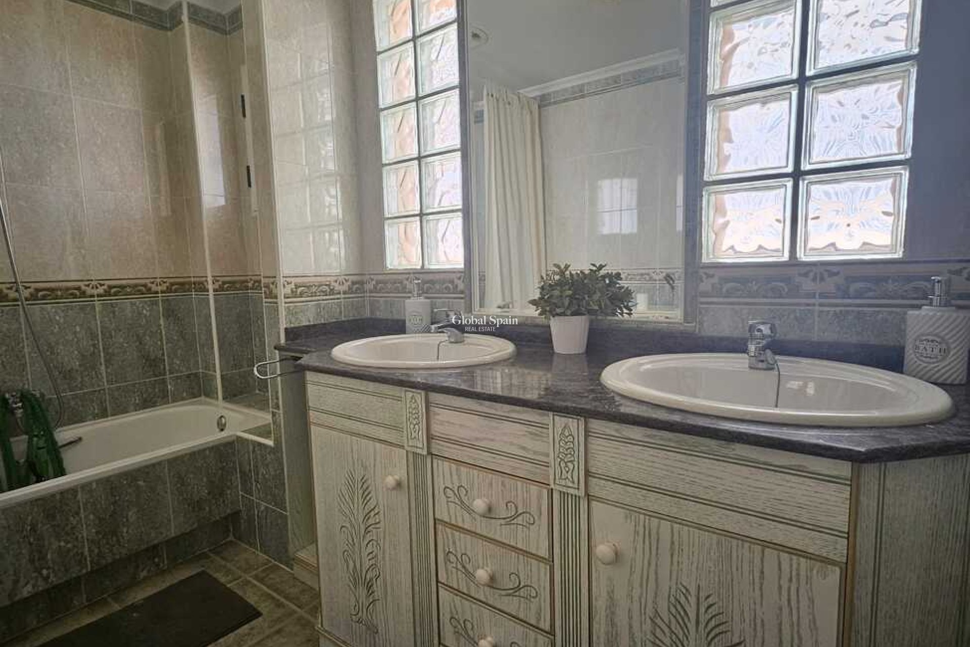 Resale - VILLA -
GUARDAMAR DEL SEGURA - Campomar