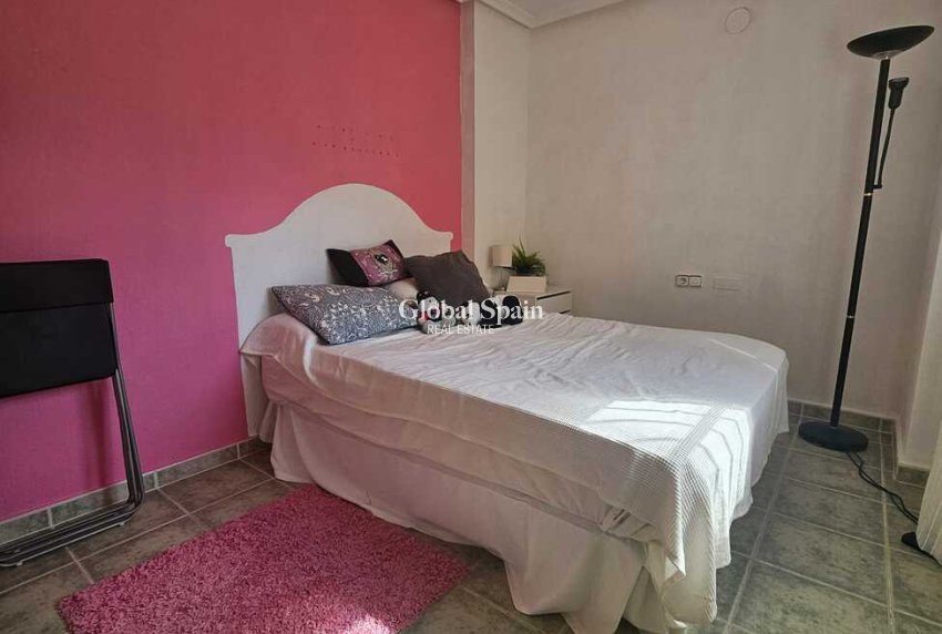 Resale - VILLA -
GUARDAMAR DEL SEGURA - Campomar