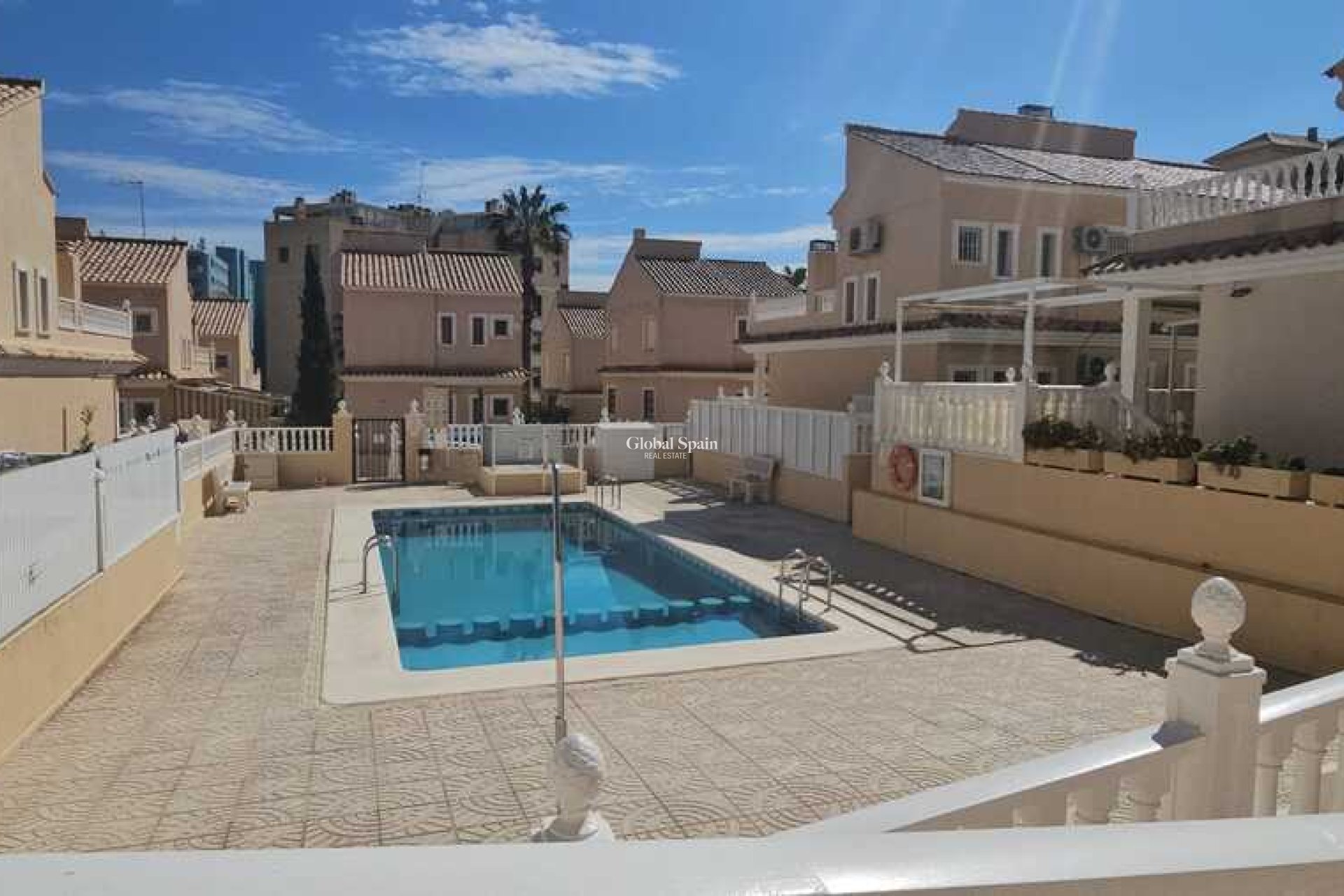 Resale - VILLA -
GUARDAMAR DEL SEGURA - Campomar
