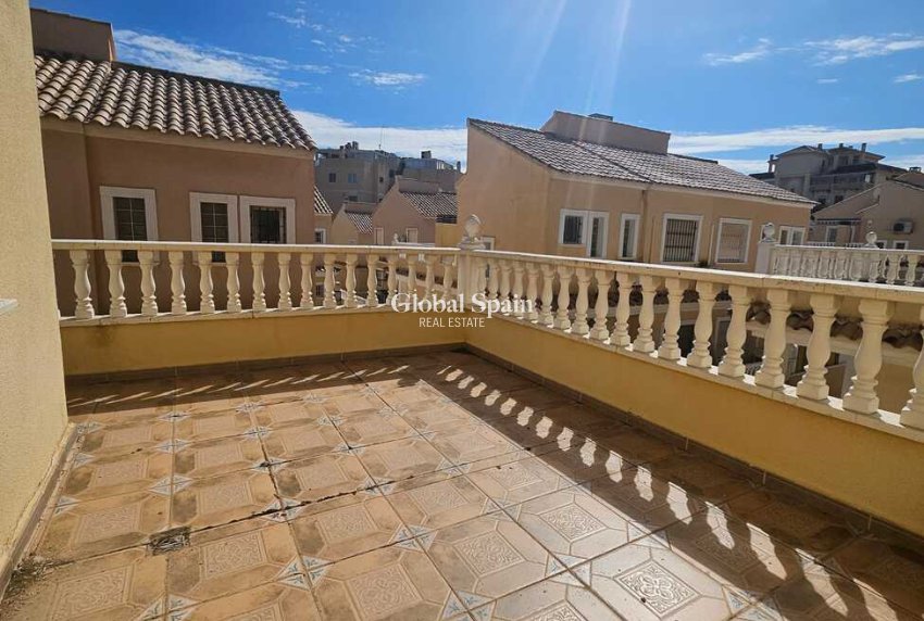 Resale - VILLA -
GUARDAMAR DEL SEGURA - Campomar