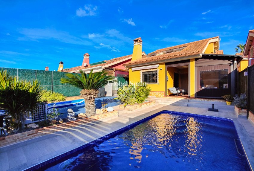 Resale - VILLA -
GUARDAMAR DEL SEGURA - Costa Blanca