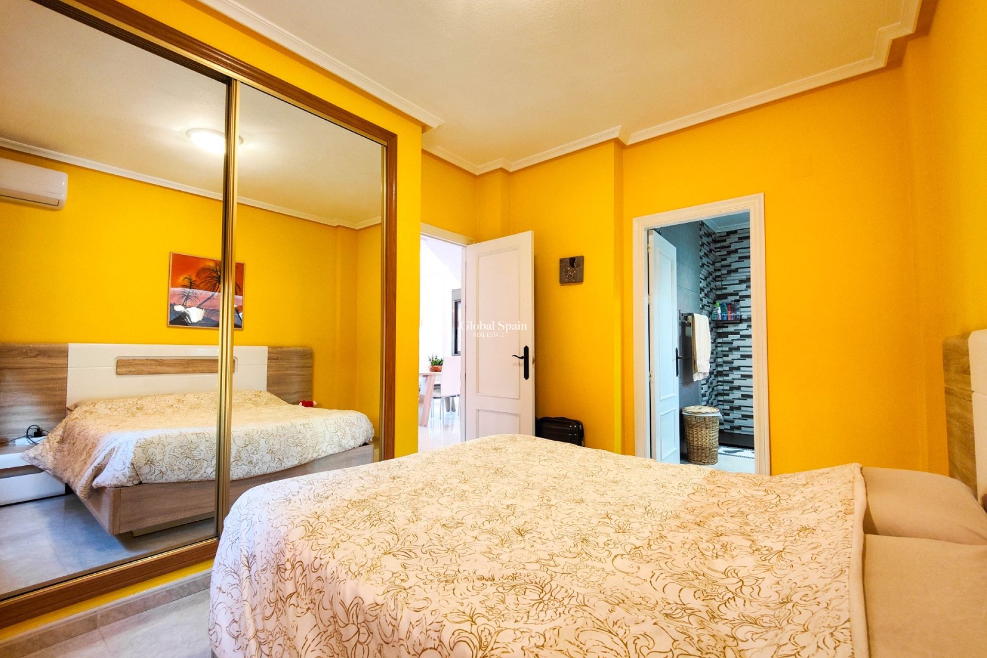 Resale - VILLA -
GUARDAMAR DEL SEGURA - Costa Blanca