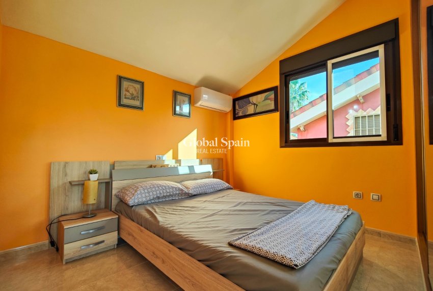 Resale - VILLA -
GUARDAMAR DEL SEGURA - Costa Blanca