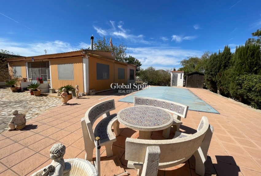 Resale - VILLA -
GUARDAMAR DEL SEGURA - Costa Blanca