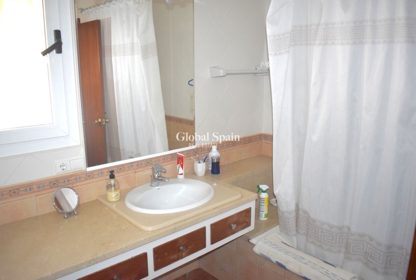 Resale - VILLA -
GUARDAMAR DEL SEGURA - Costa Blanca