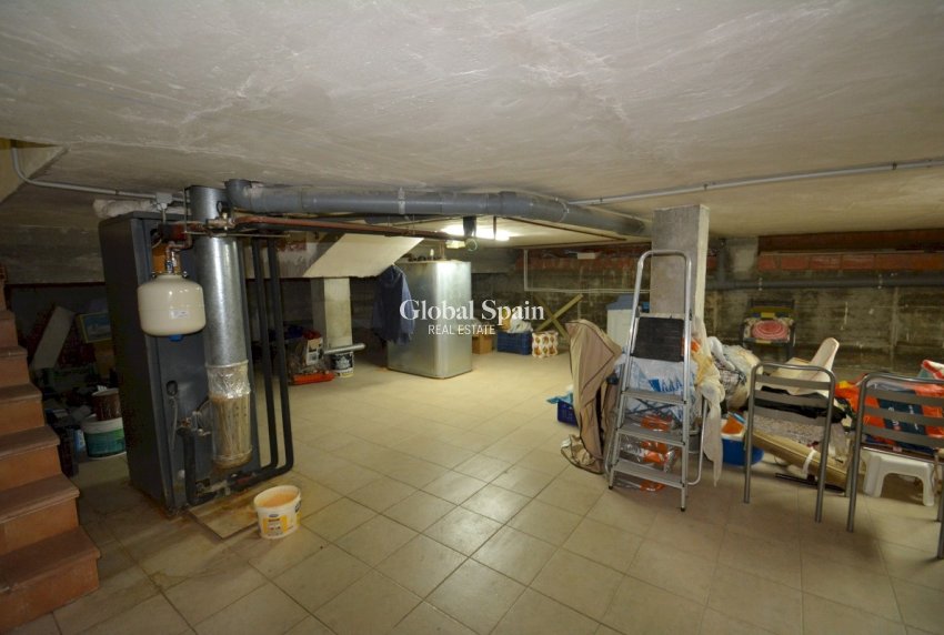 Resale - VILLA -
GUARDAMAR DEL SEGURA - Costa Blanca