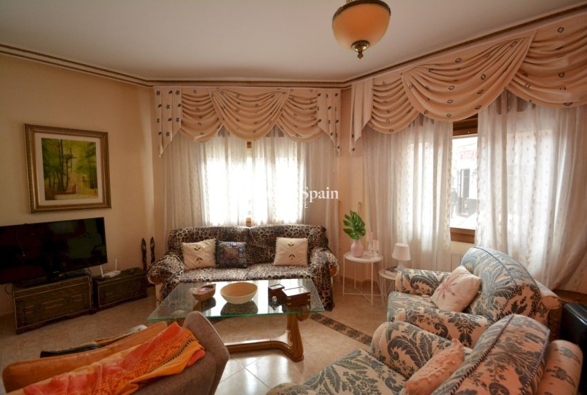 Resale - VILLA -
GUARDAMAR DEL SEGURA - Costa Blanca
