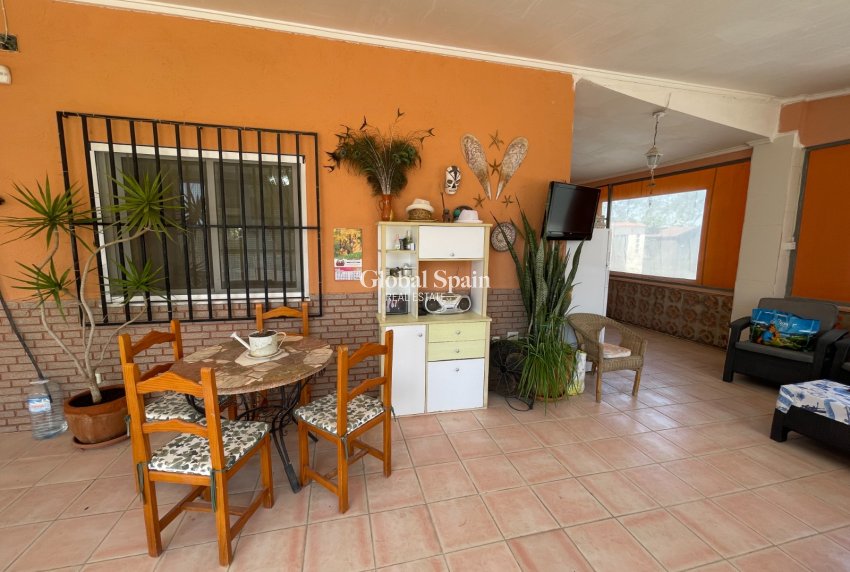 Resale - VILLA -
GUARDAMAR DEL SEGURA - Costa Blanca