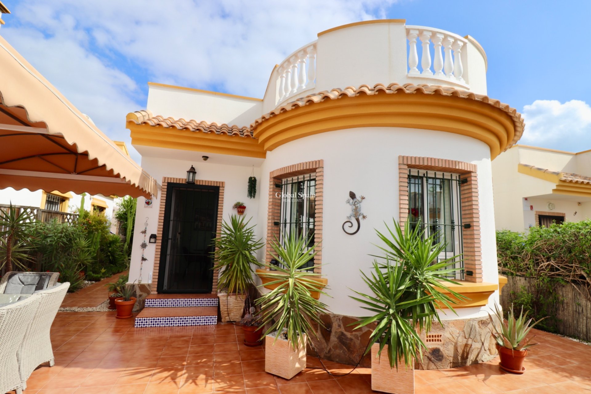 Resale - VILLA -
GUARDAMAR DEL SEGURA - EL RASO