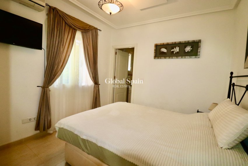 Resale - VILLA -
GUARDAMAR DEL SEGURA - EL RASO