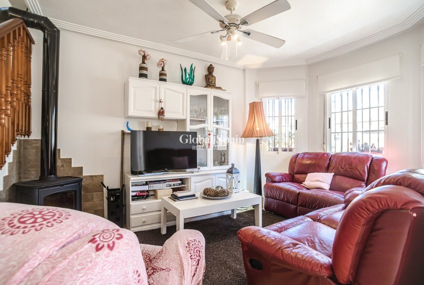 Resale - VILLA -
GUARDAMAR DEL SEGURA - EL RASO