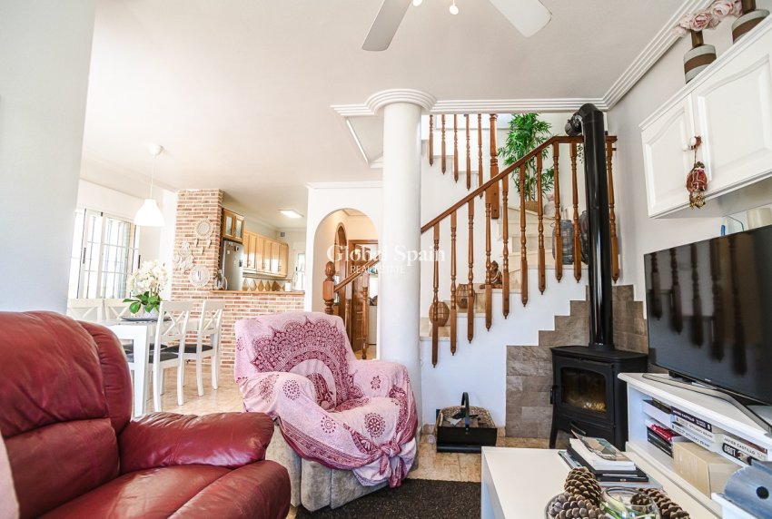 Resale - VILLA -
GUARDAMAR DEL SEGURA - EL RASO