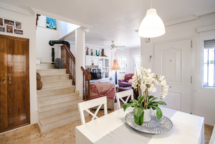 Resale - VILLA -
GUARDAMAR DEL SEGURA - EL RASO