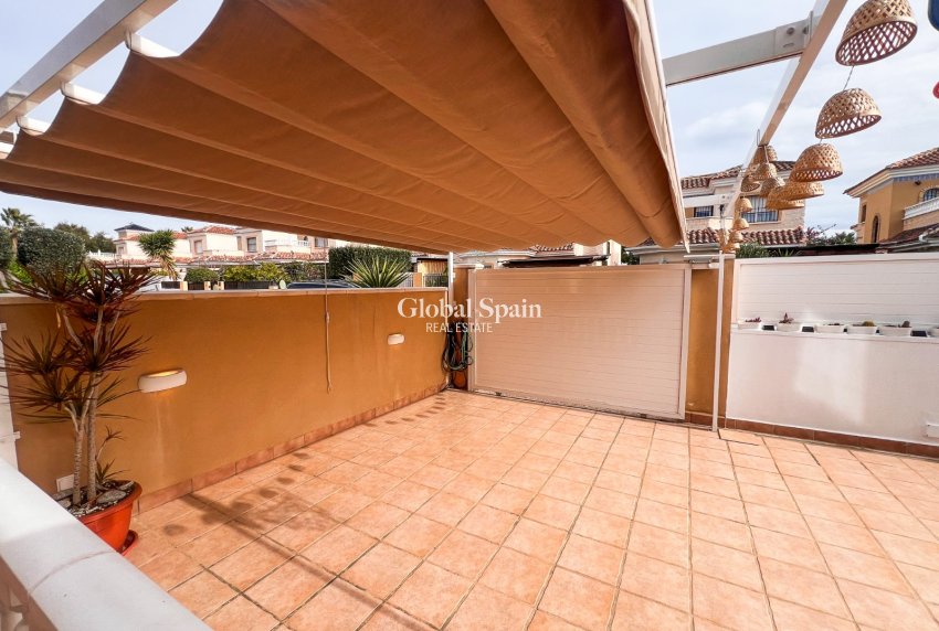Resale - VILLA -
GUARDAMAR DEL SEGURA - EL RASO