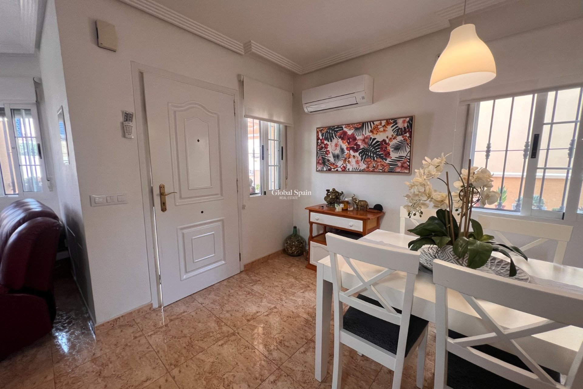 Resale - VILLA -
GUARDAMAR DEL SEGURA - EL RASO