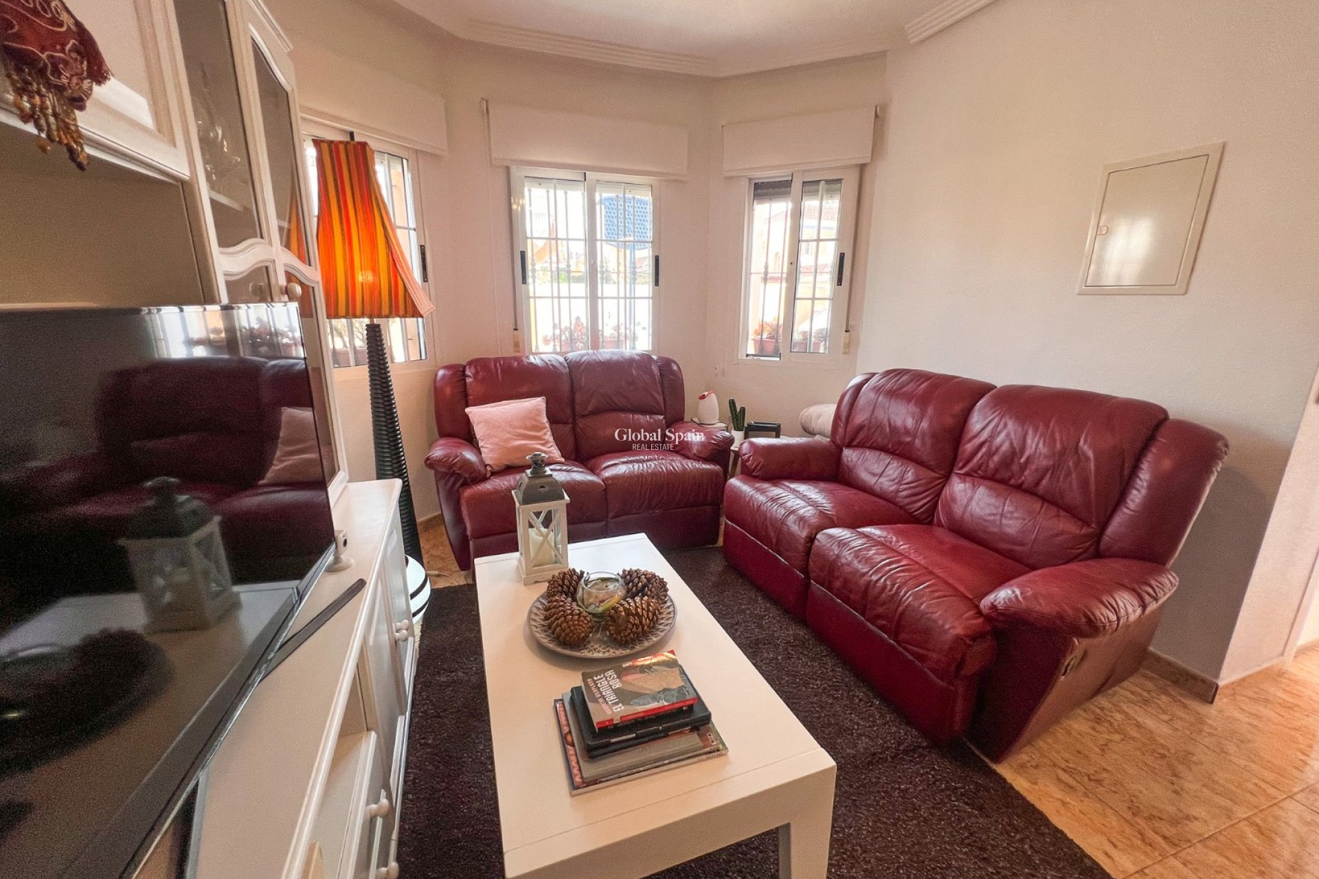 Resale - VILLA -
GUARDAMAR DEL SEGURA - EL RASO