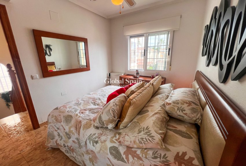 Resale - VILLA -
GUARDAMAR DEL SEGURA - EL RASO