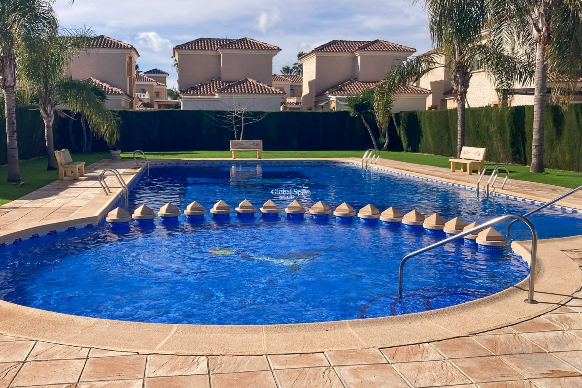 Resale - VILLA -
GUARDAMAR DEL SEGURA - EL RASO