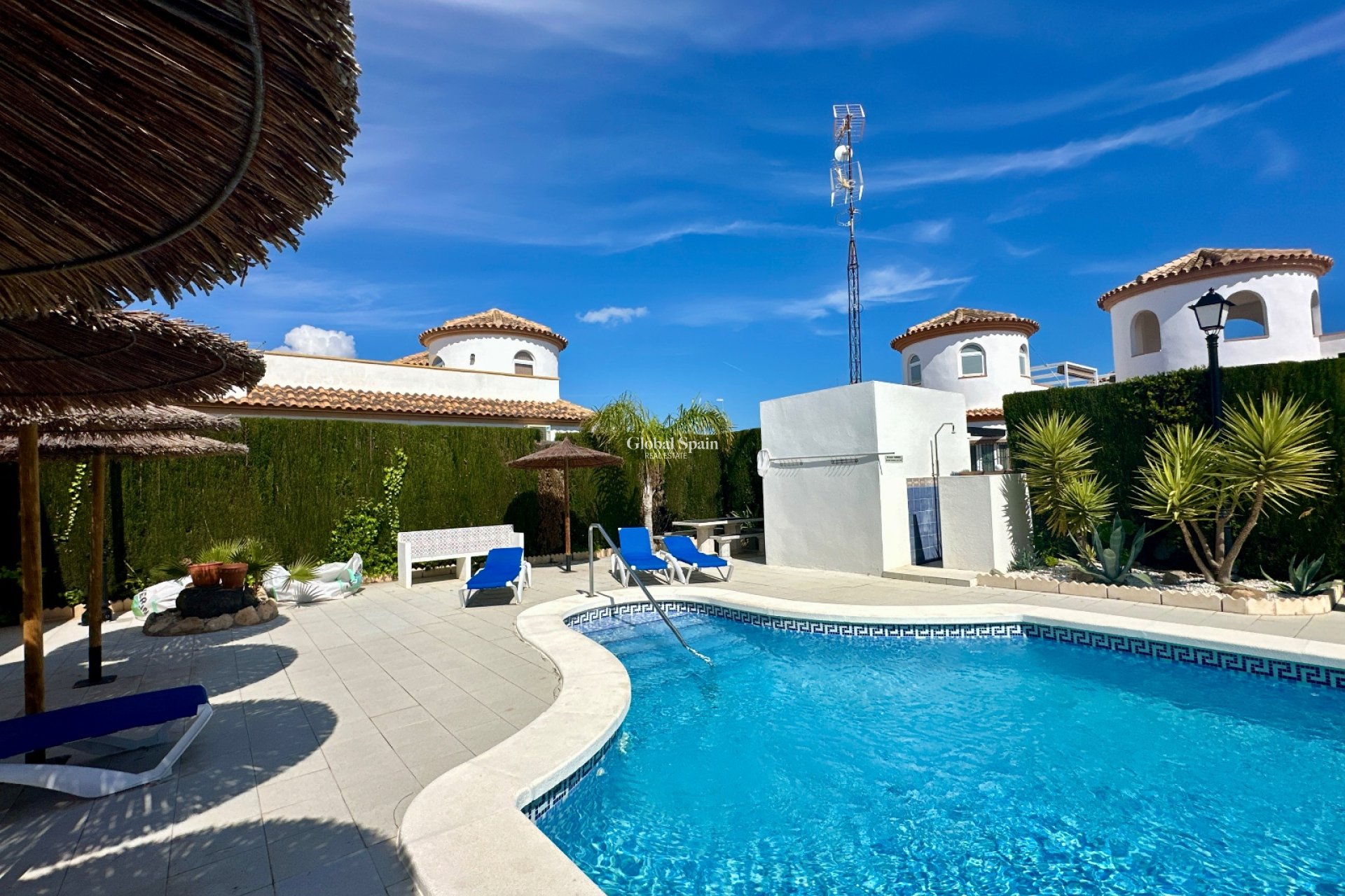 Resale - VILLA -
GUARDAMAR DEL SEGURA - EL RASO