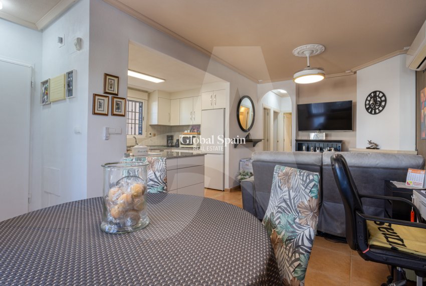 Resale - VILLA -
GUARDAMAR DEL SEGURA - EL RASO