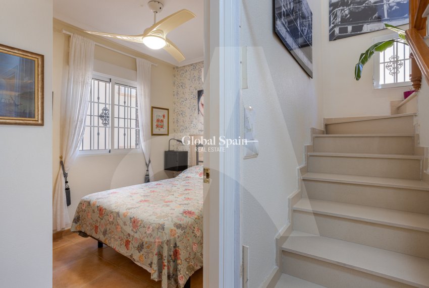 Resale - VILLA -
GUARDAMAR DEL SEGURA - EL RASO